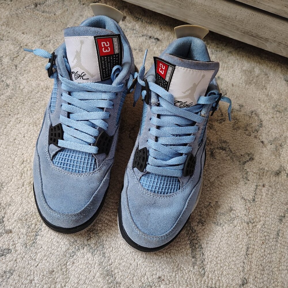 2021  Air Jordan 4 Retro "University Blue"-authentic